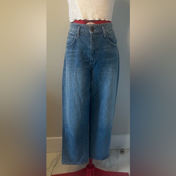 Reformation Nadia Jeans in Tennessee - Picture 2 of 5